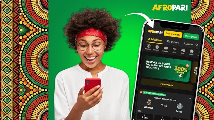 Girl playing on the smartphone Afropari